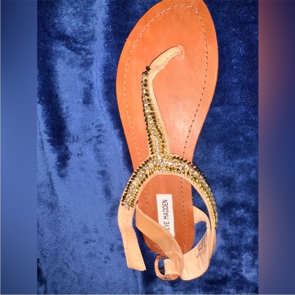 Steve Madden Sandals with Gold Accents - Picture 6 of 6